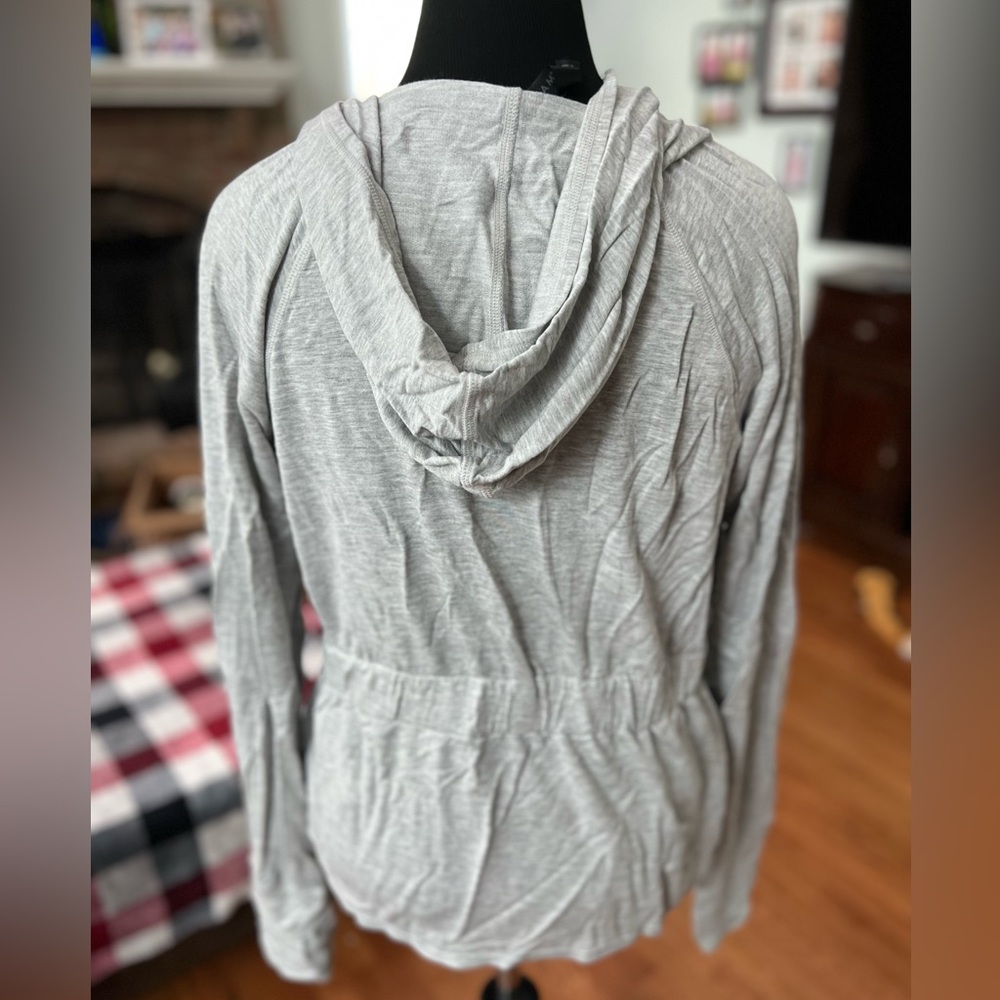 Gaiam lightweight sweater jacket, size XL in great condition.
